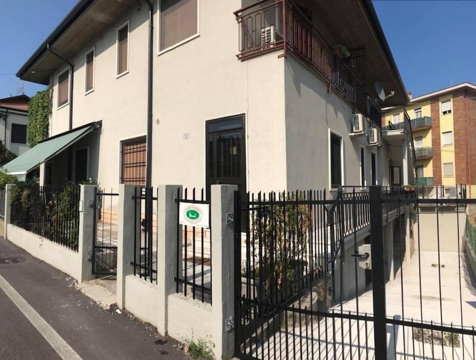Appartamento Affitti Brevi Verona Colors/G.B. Rossi Friendly Bagian luar foto